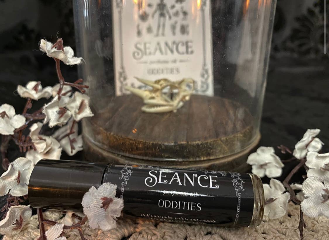 Oddities- Amber, red musk, jasmine