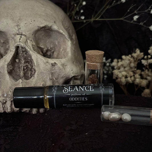 Oddities- Amber, red musk, jasmine