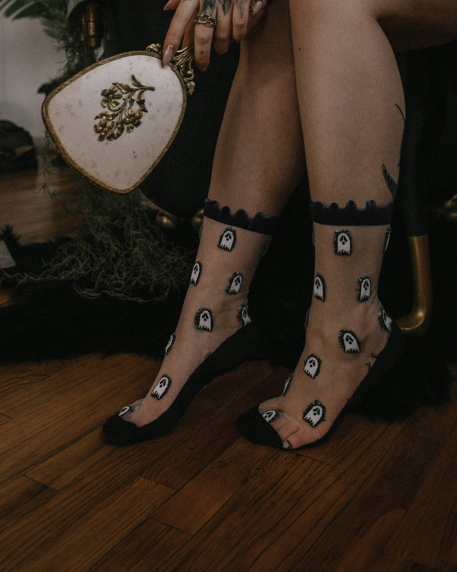 Sheer Ruffle Ghost Socks