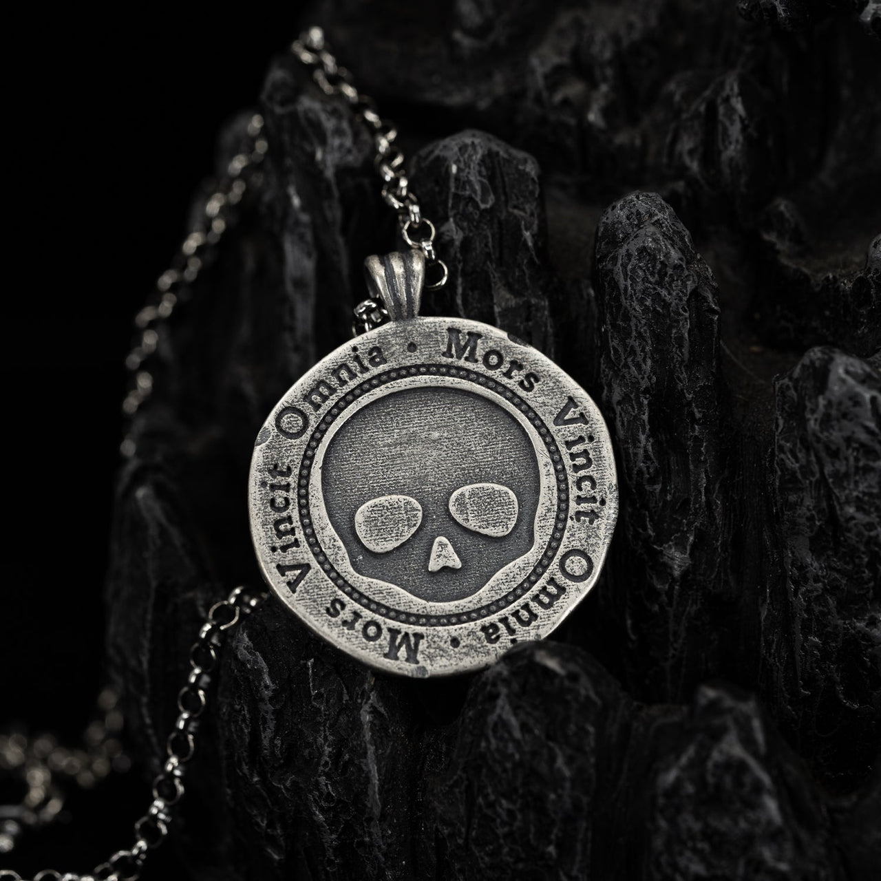 Mors Vincit Omnia