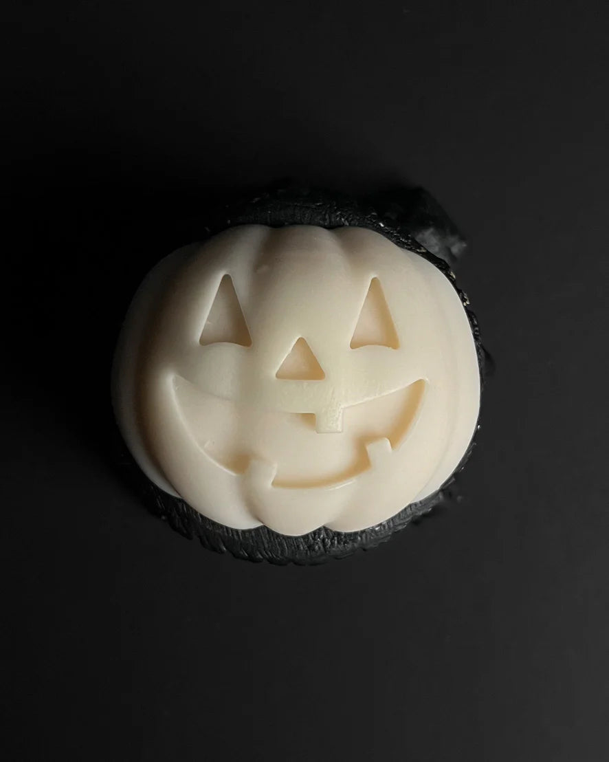 Pumpkin Wax Melt Glow in the dark!